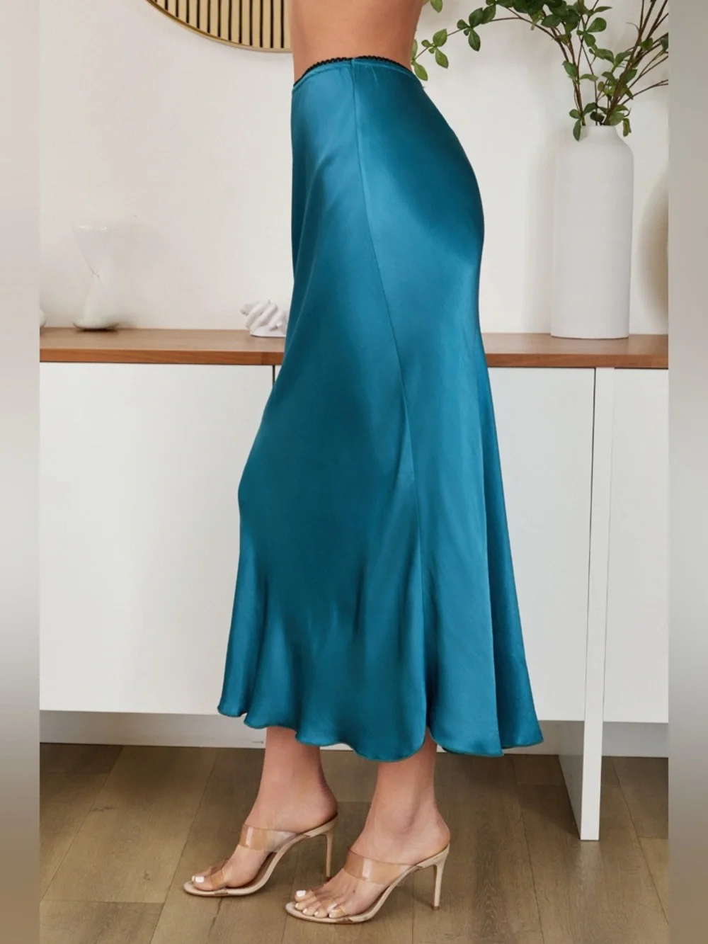 (9298/235110-SAL) SOLID ELASTIC LACE TRIM WAIST SILKY VISCOSE MAXI SKIRT - Picture 3 of 5